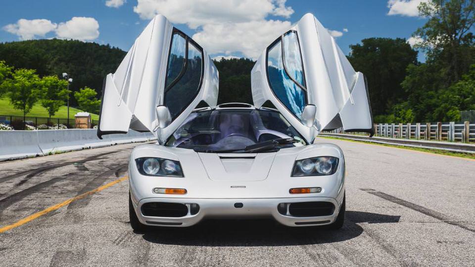 A V12 1995 MCLAREN F1